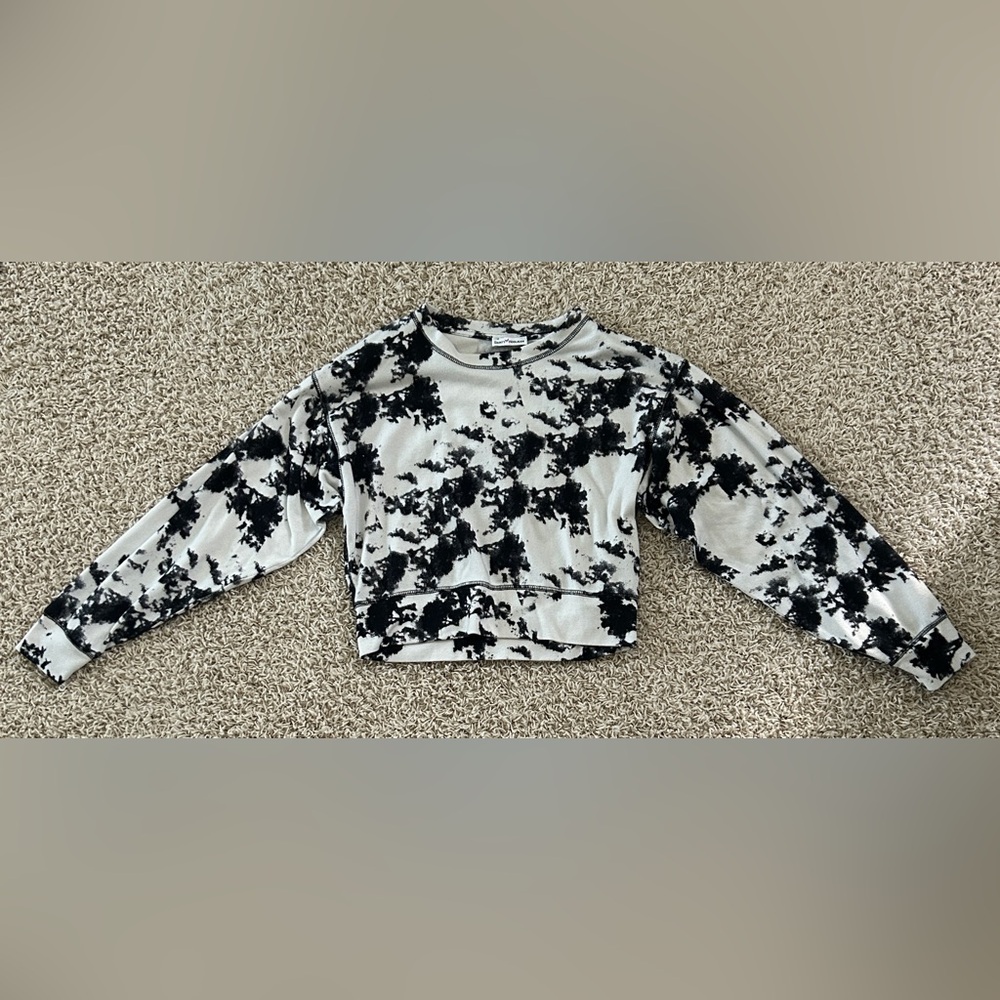 Dainty Hooligan Women’s Small Black and White Long Sleeve Shirt